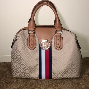 🆕 Tommy Hilfiger handbag